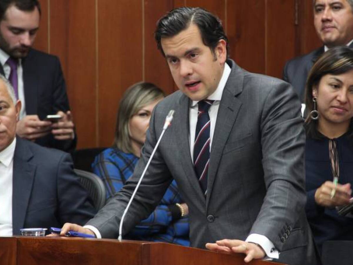 Rodrigo Lara niega que sea abuso evitar la entrada de las Farc al Congreso