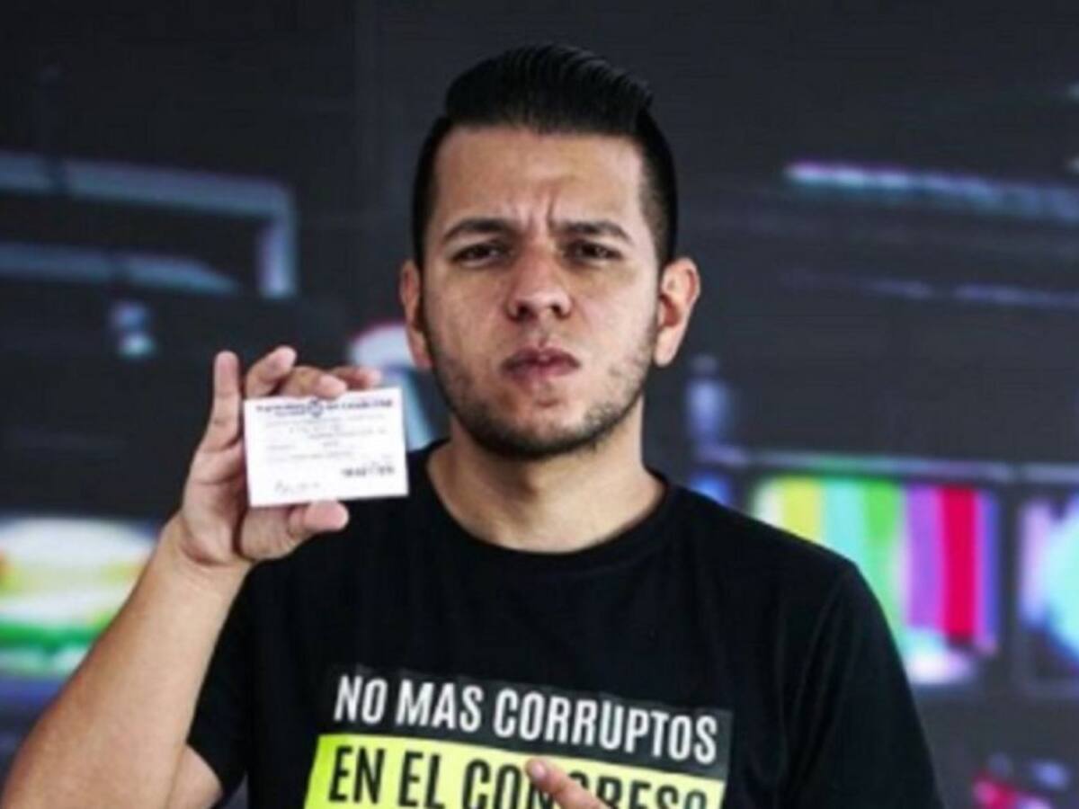 JP Hernández: “Congresistas dejan pantallas prendidas para demostrar asistencia”