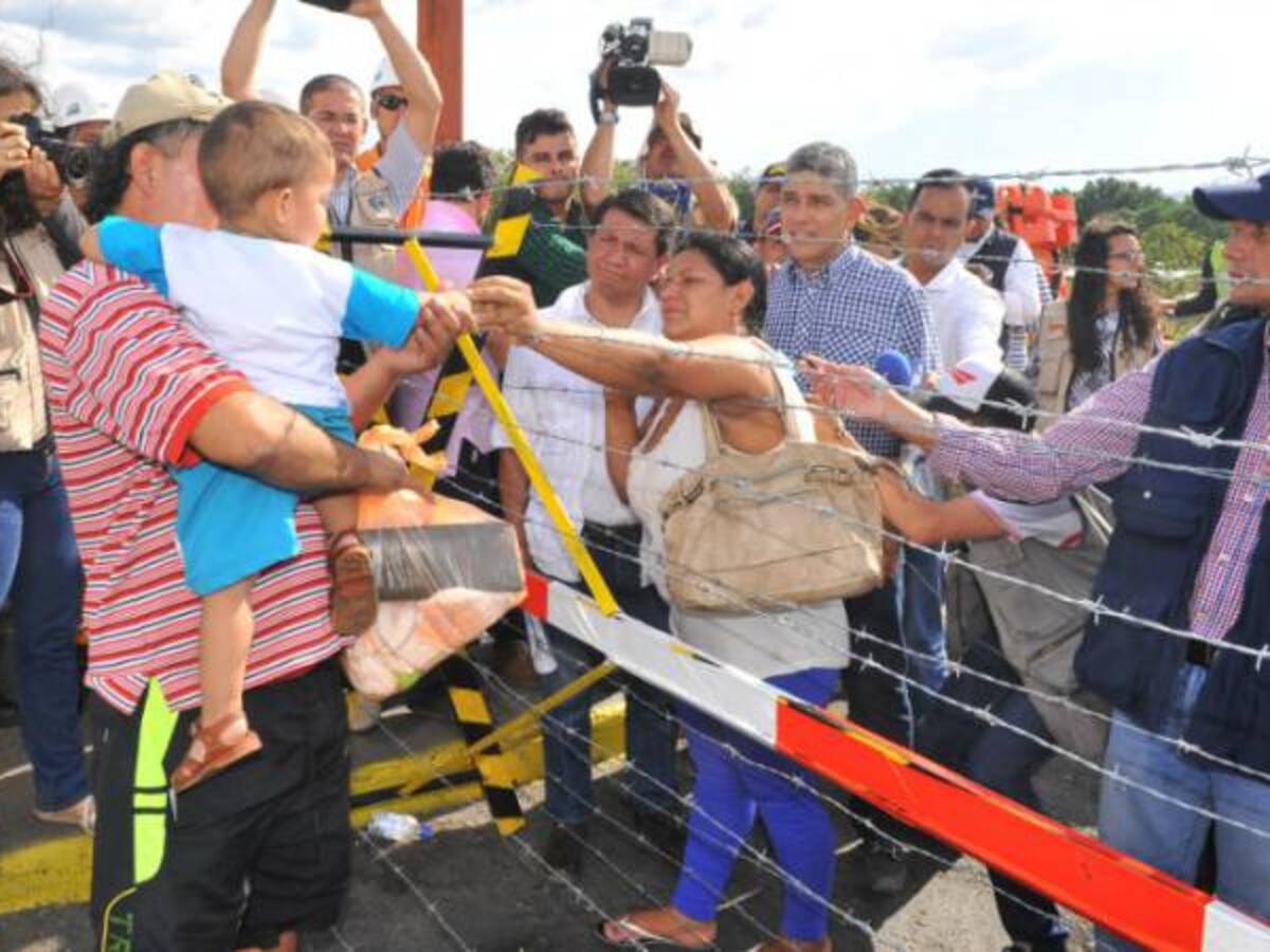 Parlamento venezolano pide a Maduro a reabrir frontera con Colombia