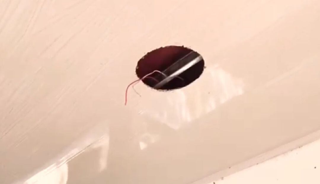 Delincuentes han robado el circuito eléctrico y demás enseres del campo santo