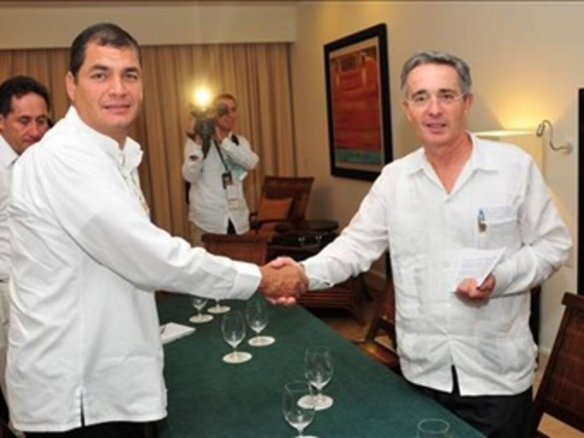 Correa confia en un pronto restablecimiento de relaciones con Colombia