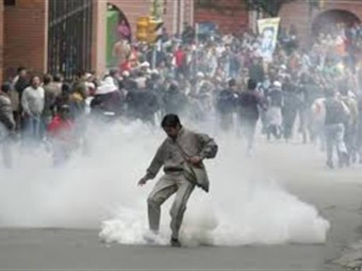 La Paz, paralizada por manifestaciones con dinamita por mejores pensiones