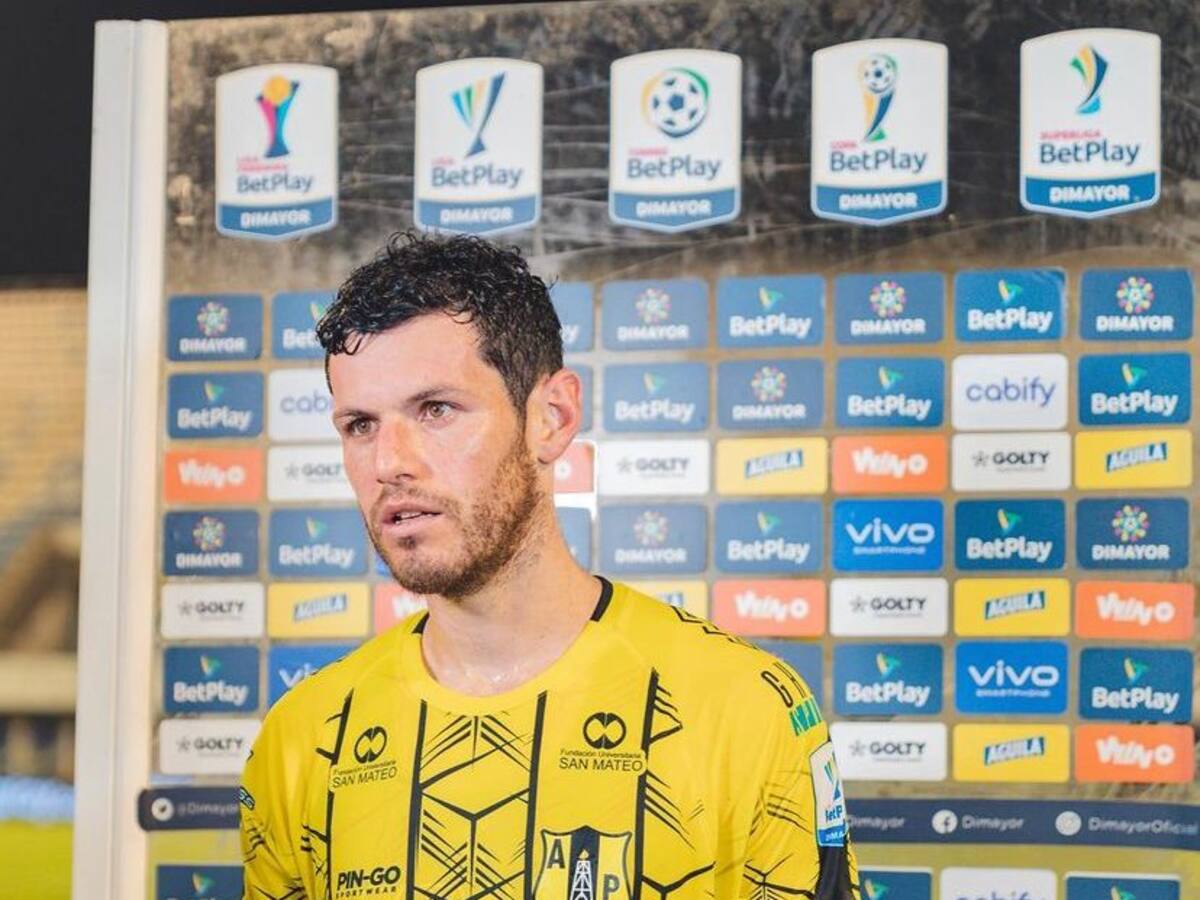 Pedro Franco aclara la polémica tras el gol de Jarlan Barrera: “No lo sentí como falta”