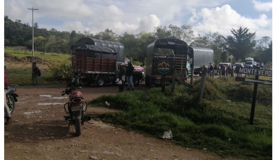 Bloqueo de vía departamental.