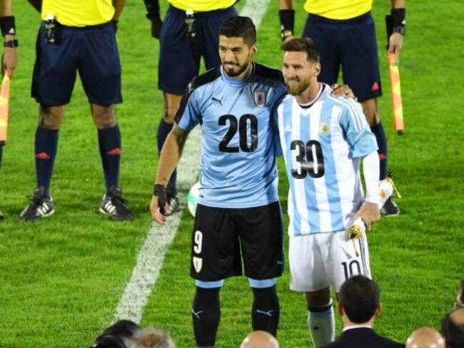 Messi y Suárez: imagen de Argentina, Paraguay y Uruguay para Mundial 2030
