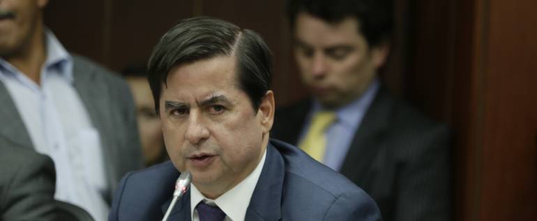 Juan Fernando Cristo, ministro del Interior.