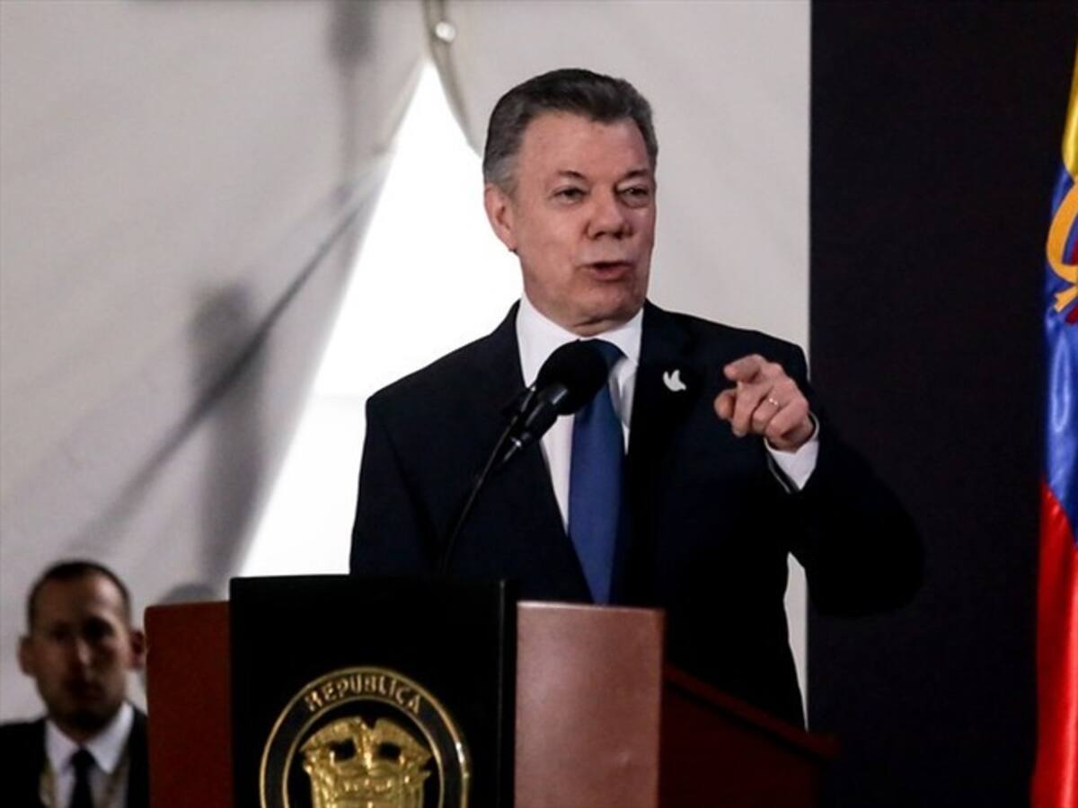 Que intereses políticos o electorales no empañen su trabajo: Santos al Congreso
