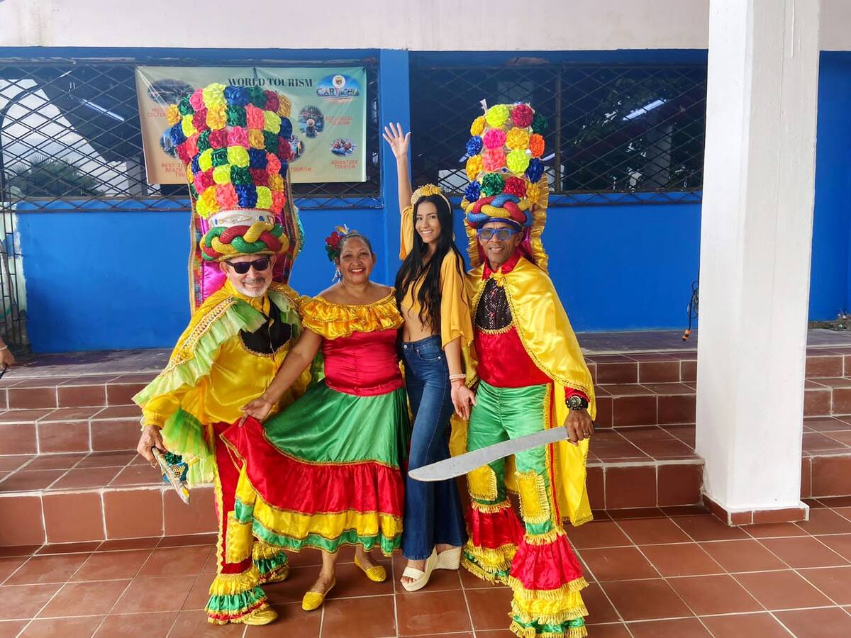 Toma festiva en las instituciones educativas de Cartagena