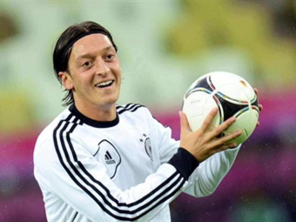 Özil: 'España es la máxima favorita'