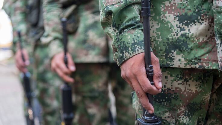 Alianza entre un general del Ejército con delincuentes para ganar la guerra