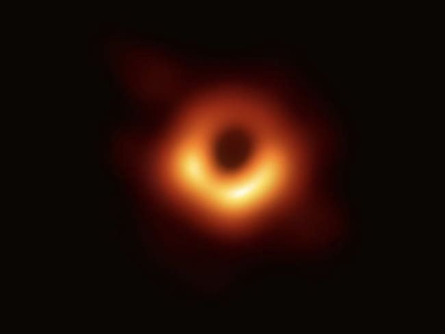 Puerta: Imagen del agujero negro nos permite comprender mejor el Universo