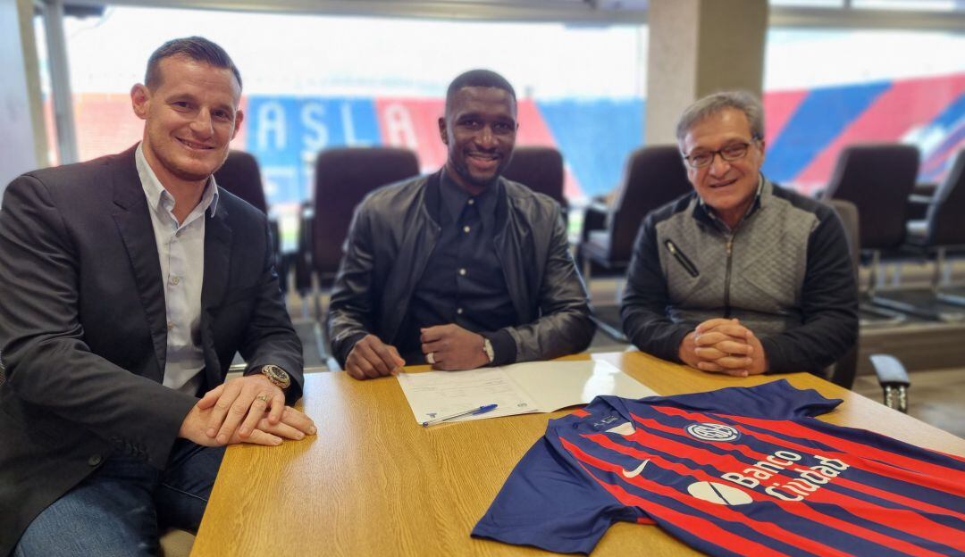 Cristian Zapata presentado como nuevo jugador de San Lorenzo en 2021