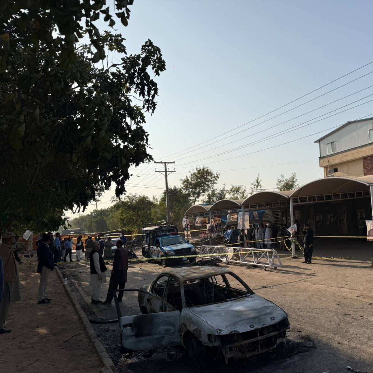 Atentado suicida en Pakistán: 12 personas muertas, talibanes reivindican ataque