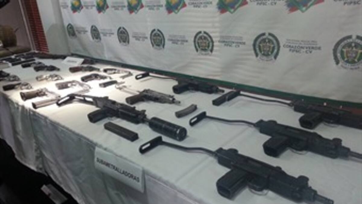 Policía incautó “poderoso” arsenal en la calle del Bronx