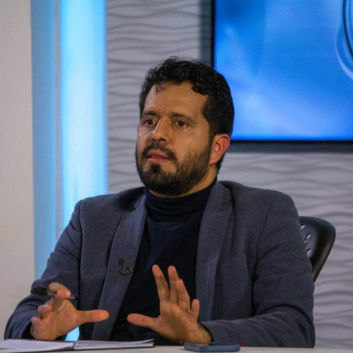 ¿Montaje contra Petro? Mondragón denuncia planes para vincular al presidente con disidencias