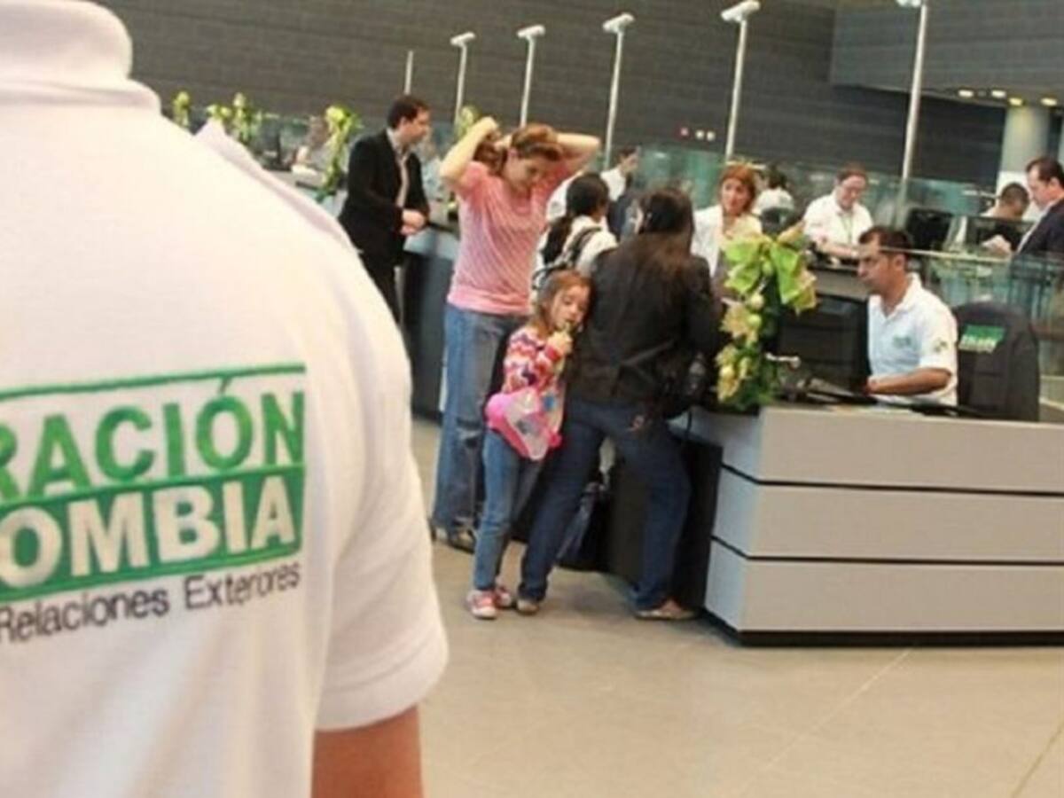 La cadena de enredos de la subdirectora de Migración