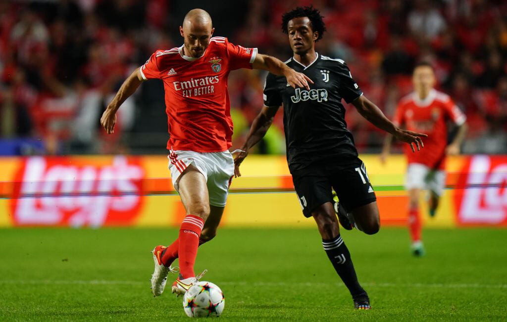 Juan Guillermo Cuadrado durante el partido de Juventus ante Benfica (Foto por Gualter Fatia/Getty Images)