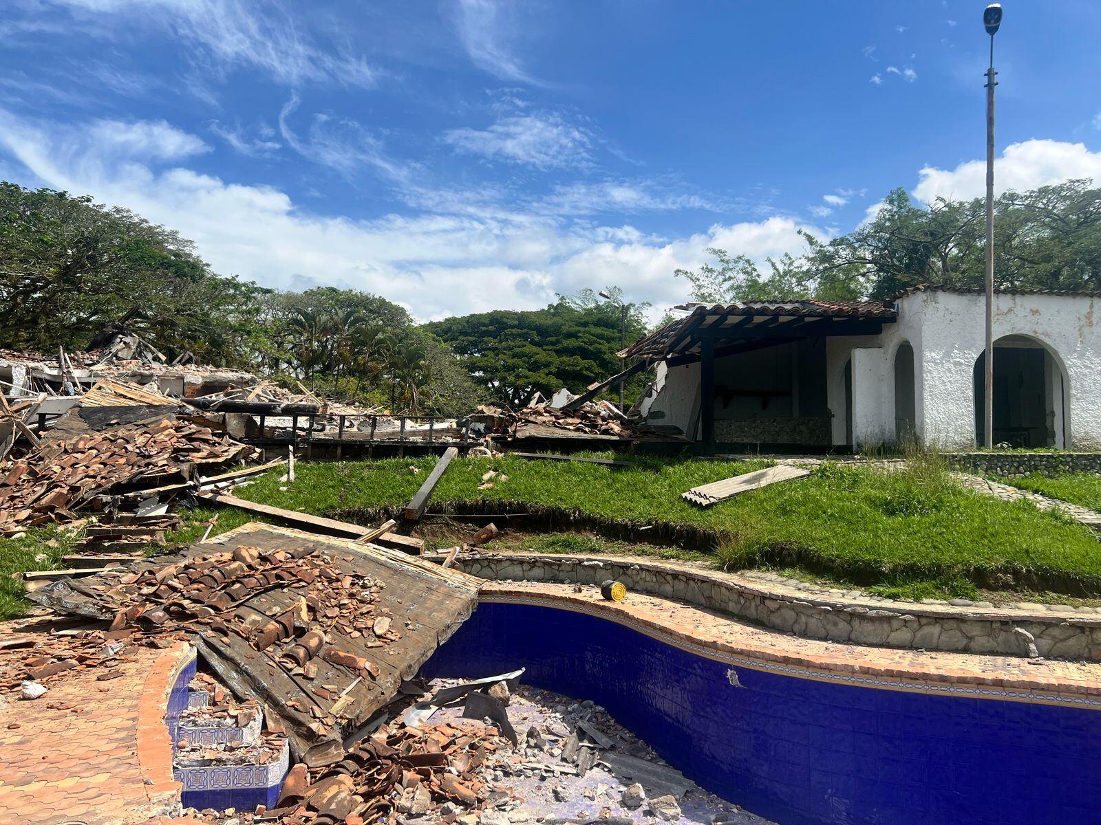 Finca Bello Horizonte, en La Tebaida, Quindío objeto de daños con maquinaria Foto: Cortesía autoridades