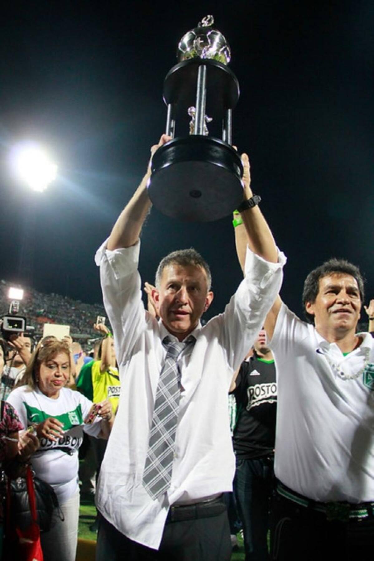 Atlético Nacional venció 2-0 a Cali y alcanzó su título 13 en Colombia. Bajo la era de Juan Carlos Osorio logró su segunda Liga y quinto título, sumando las dos Copas Postobon y Superliga.