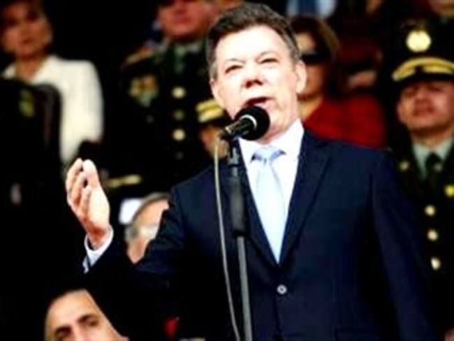 Santos condena secuestro de policías,  pero dice que ataques eran predecibles