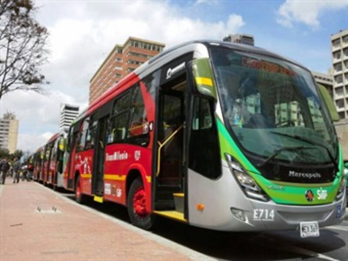 En junio deben haber salido 2.000 buses tradicionales de la Séptima