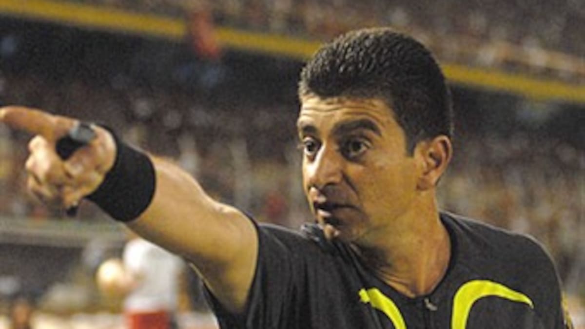 Arbitro denuncia intento de soborno en la final de la B