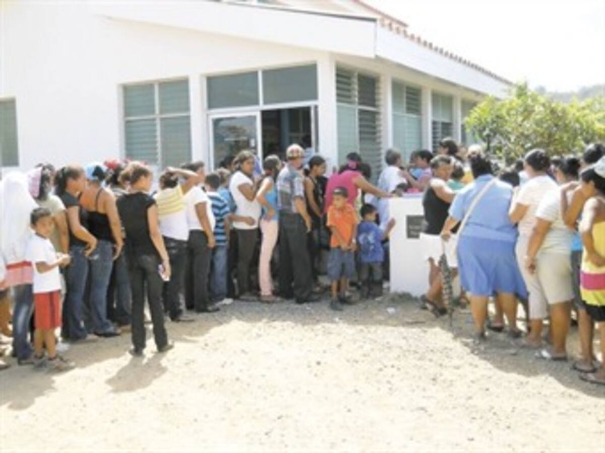 Usuarios de la EPS Solsalud Barranquilla inconformes con la prestación del servicio