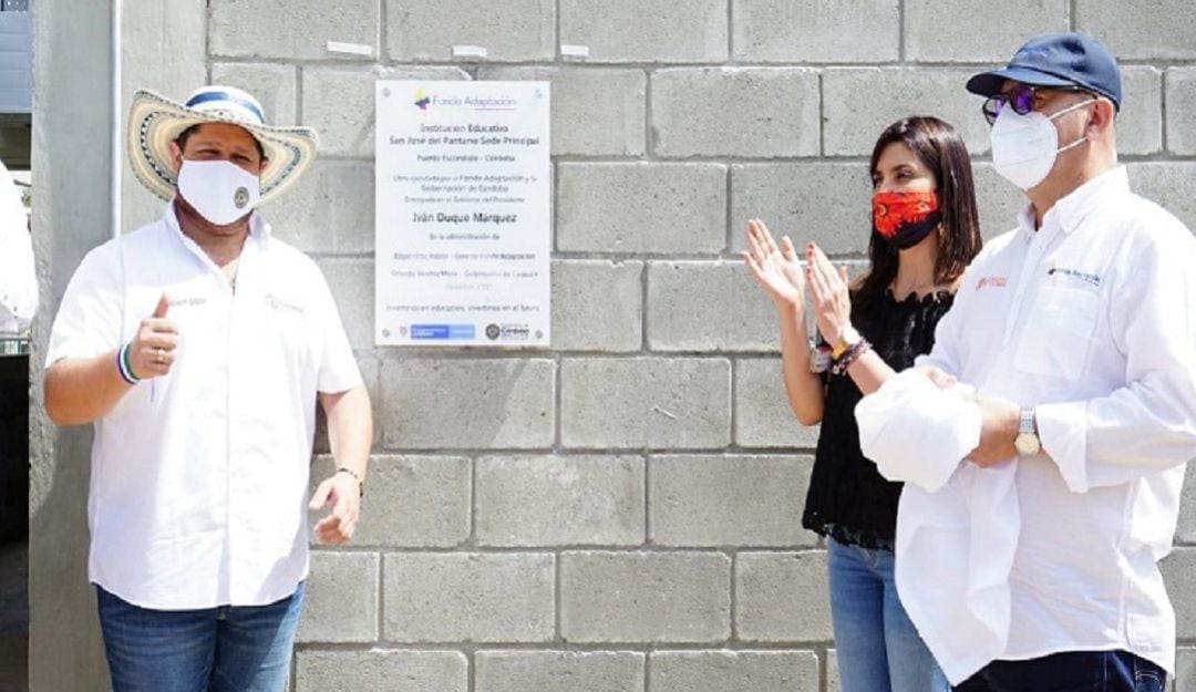 Los actos de entrega fueron liderados por la ministra de Educación, María Victoria Angulo, el gerente del Fondo Adaptación, Edgar Ortiz Pabón y el Gobernador de Córdoba, Orlando David Benítez.