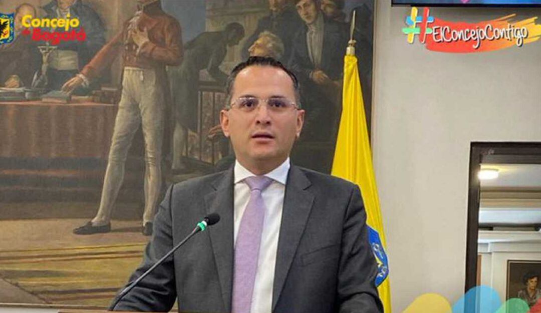 Julián Ruiz nuevo contralor distrital 