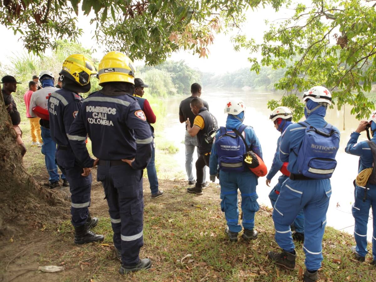 Niño de 13 años desaparece tras caer al río Cauca en Cali