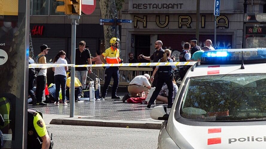 Confirman 13 muertos y más de 100 heridos en tragedia de Barcelona. Foto: Getty Images