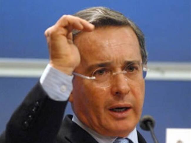 Uribe pide consulta ciudadana frente al fallo de la CIJ sobre San Andrés