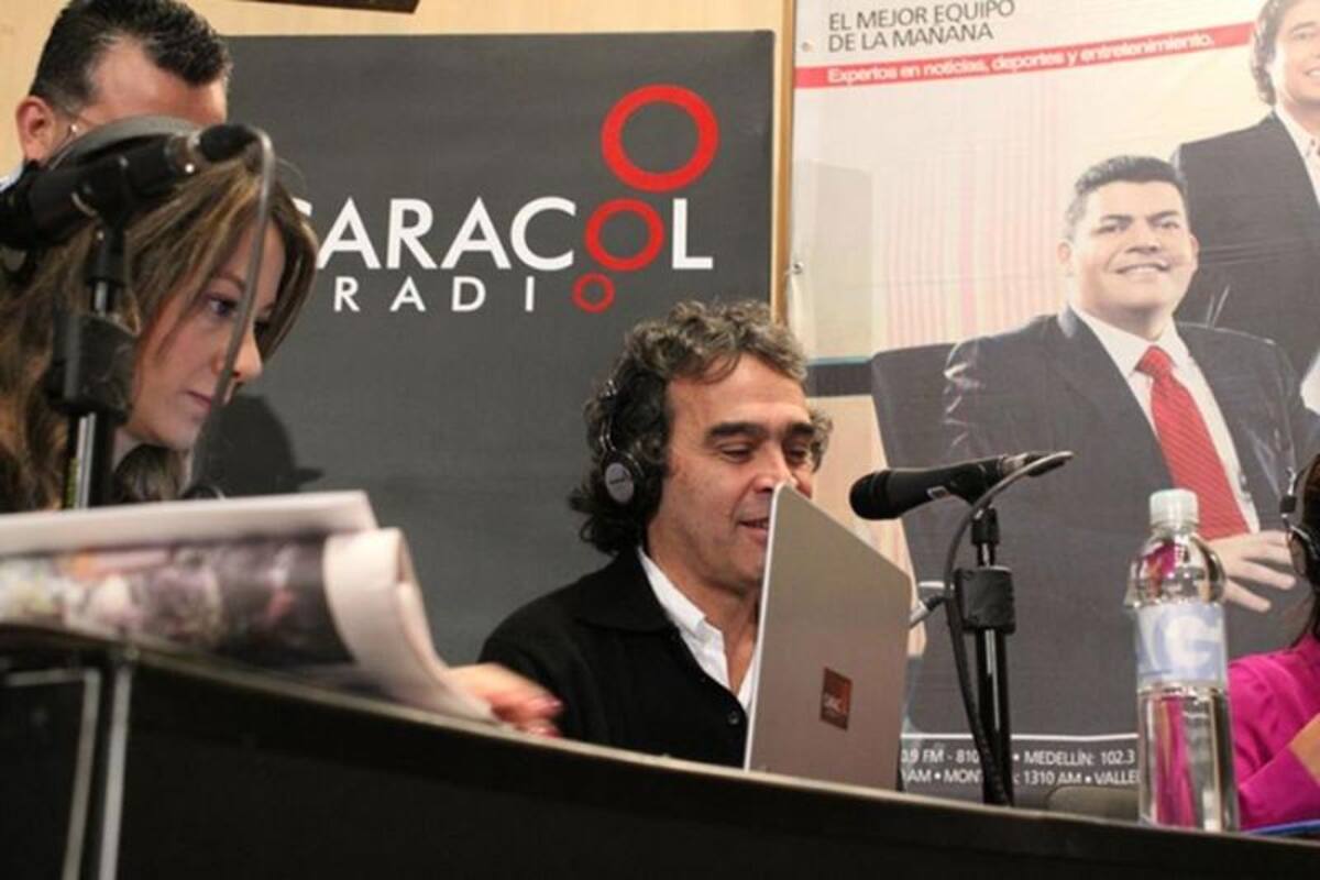 Darío Arizmendi y su equipo desde la ciudad más innovadora del mundo, mostrando lo mejor de Antioquia y sus gentes. Foto: Caracol Radio.