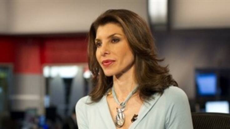 Hostigan a equipo de CNN que transmitía un especial sobre la crisis