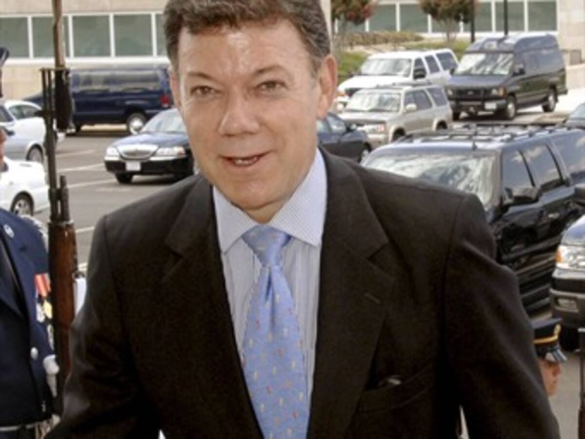 Las palabras no son suficientes para iniciar el diálogo: Santos