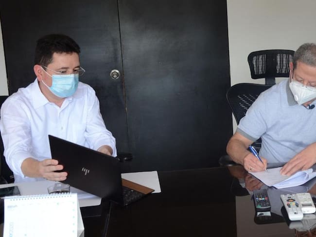 Gobernación del Huila y Fontur firman convenio para proteger trabajadores