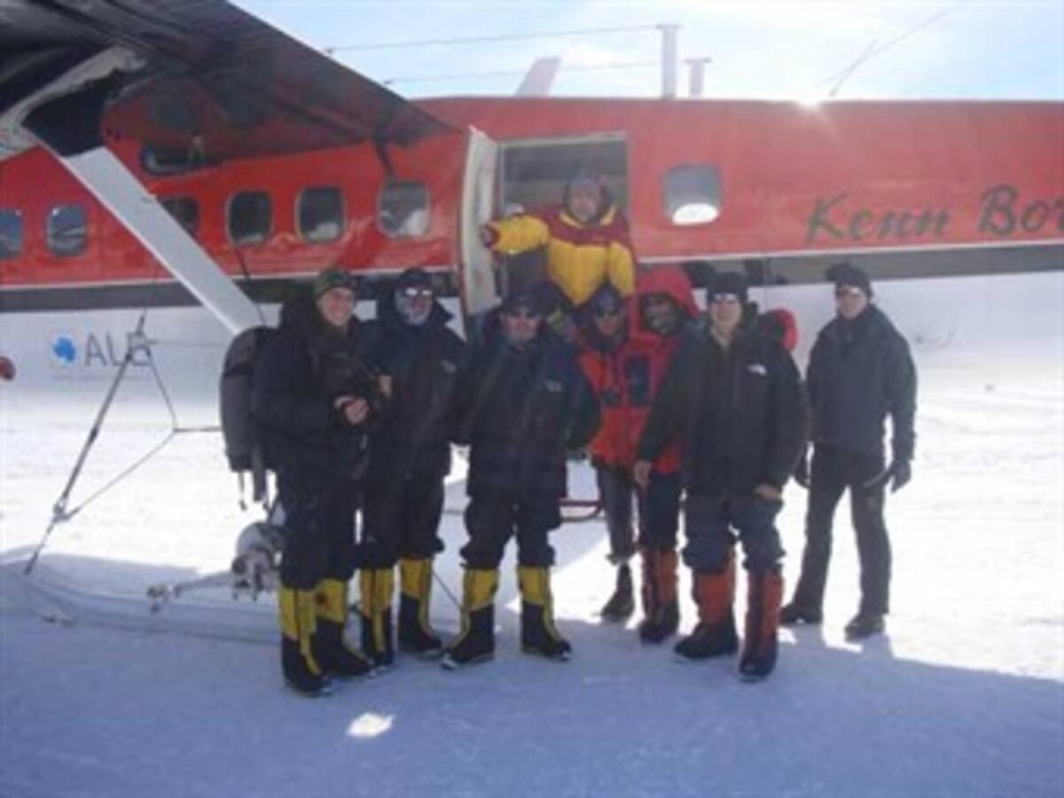 Expedición Vinson ya se encuentra en campamento base