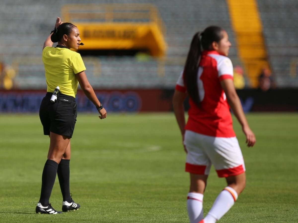Más de una década sin árbitras dirigiendo en la Liga masculina colombiana