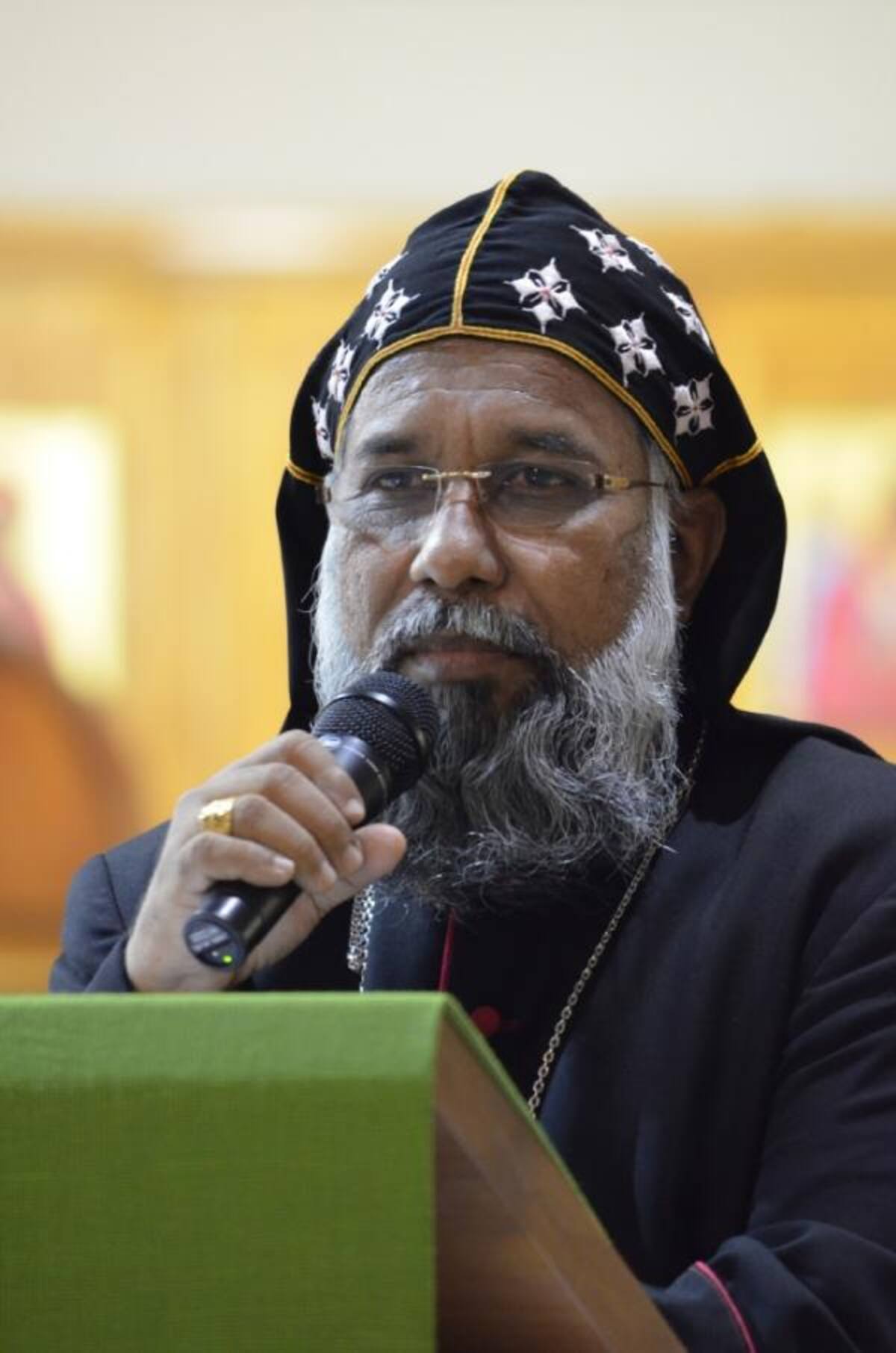Moran Mor Baselios Cleemis, tiene 53 años, es  Arzobispo Mayor de Trivandrum y Catholicós de la Iglesia católica siro-malankara.