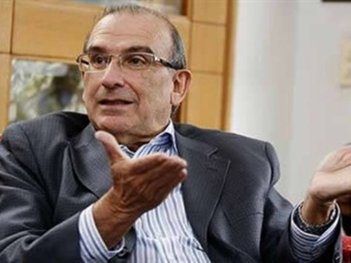 Gobierno lamenta guerra verbal de opositores al proceso de paz