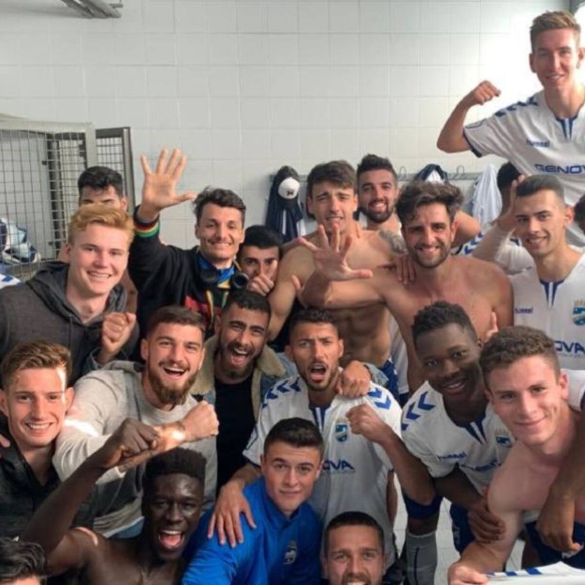 ¡El sueño de muchos! Un tuitero, de 20 años, pasó de hincha a DT en España