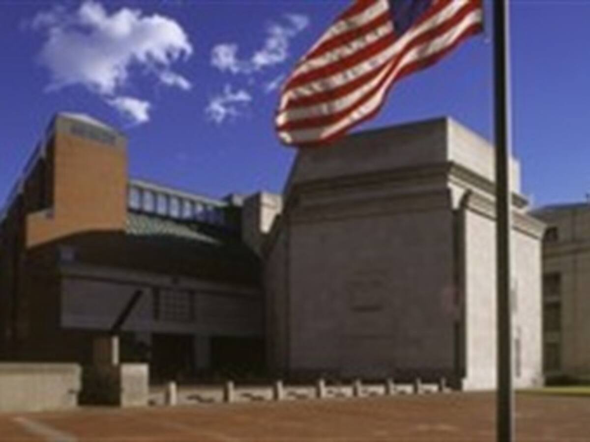 Tiroteo perpetrado por un ultra en Washington deja un muerto en museo del holocausto