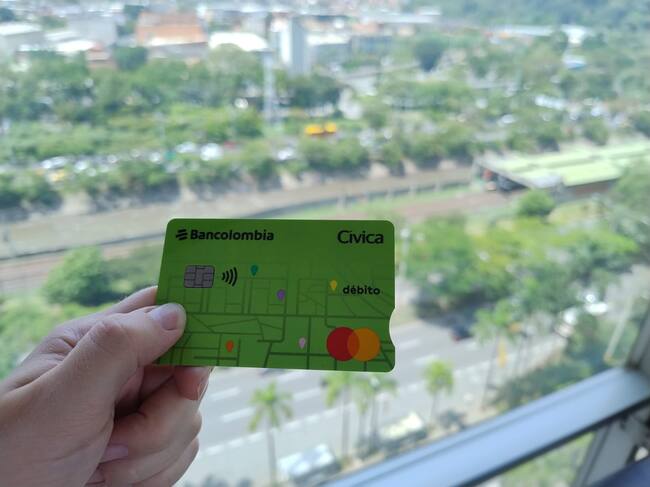 Tarjeta débito cívica. Foto: Metro