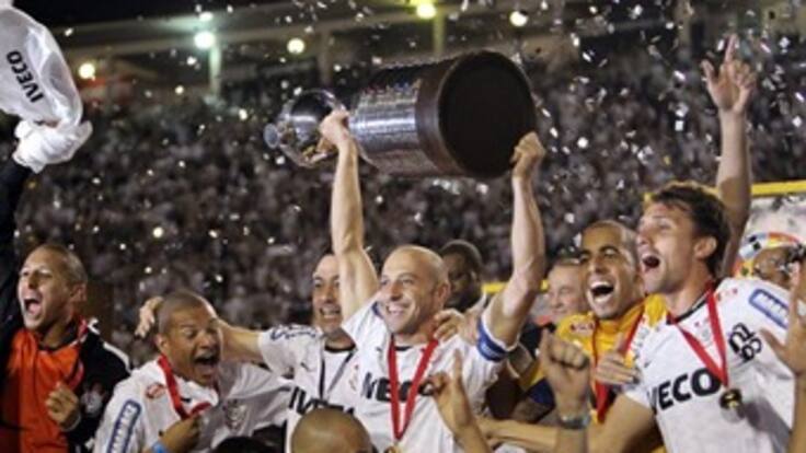 Corinthians se coronó por primera vez campeón de Copa Libertadores