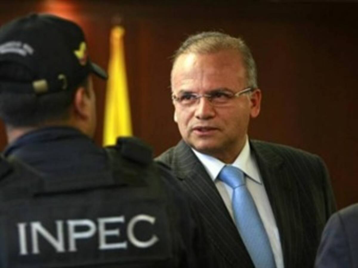 Procuraduría pidió dejar en libertad a excontralor Miguel A. Moralesrussi