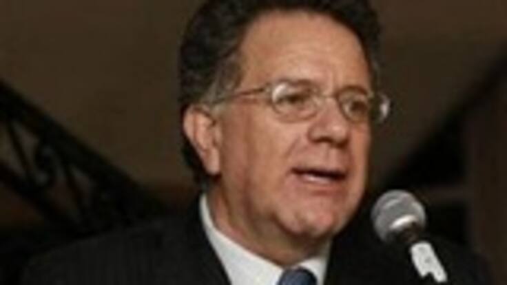 Luis Carlos Restrepo: El partido de la U se la juega toda por el referendo reeleccionista