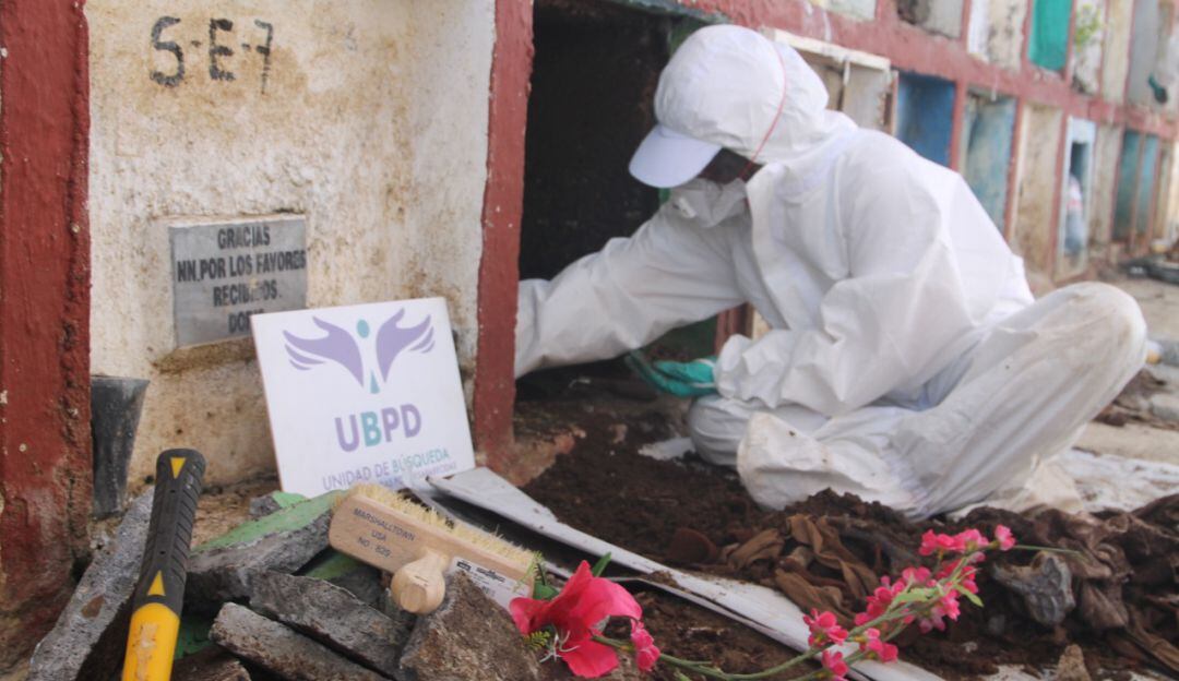 Unidad de Búsqueda realiza trabajos forenses en cementerio de Puerto Berrío, Antioquia