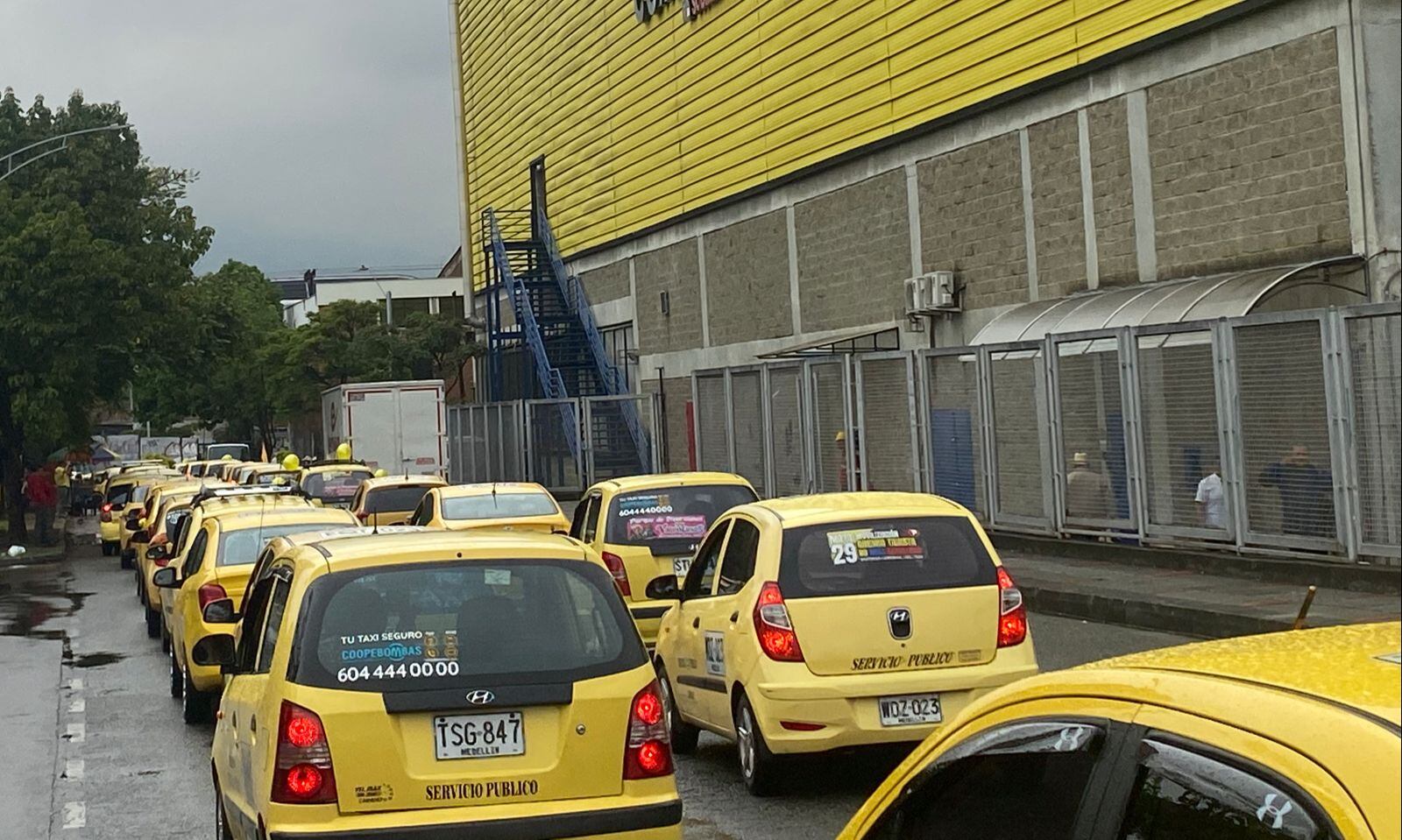 Manifestación de taxistas en Medellín.