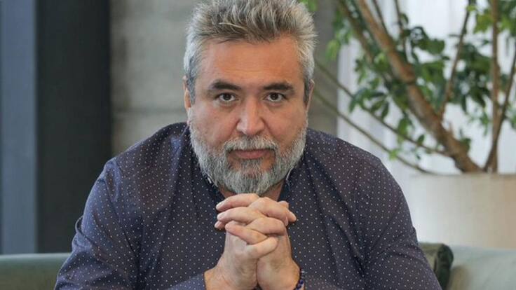 "Mi sociedad adolece de una fragilidad enorme": Periodista chileno