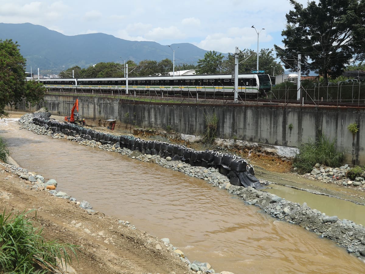 Metro invierte $4.000 millones para reforzar un tramo crítico de la línea A